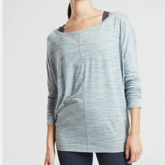 Athleta Tops - Athleta essense flow top size M
